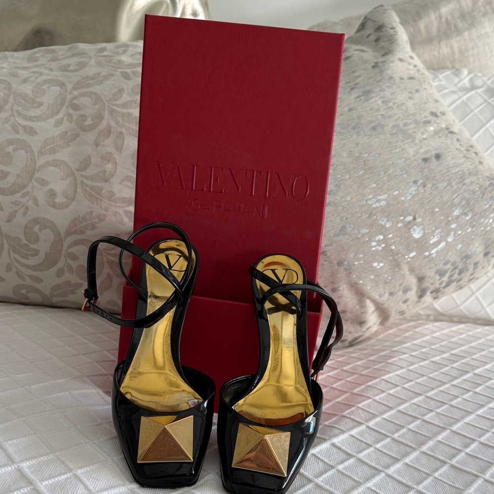 Valentino Garavani Black and Gold Heels